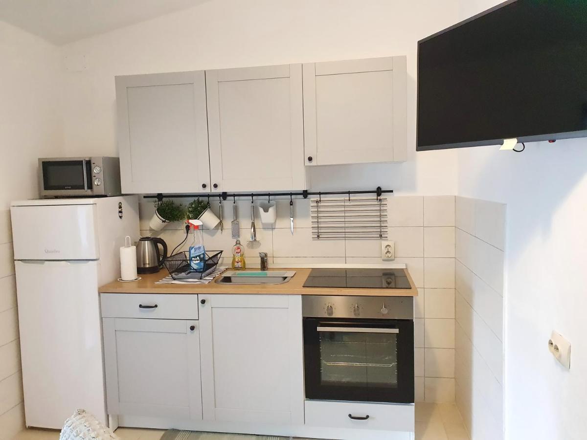 Apartments Vila Leona 皮罗瓦茨 外观 照片